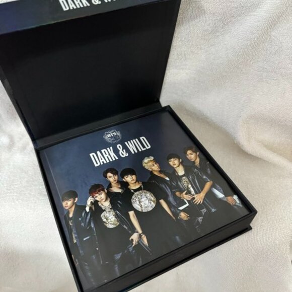 BTS Dark & Wild Album - Picture 4 of 5